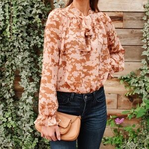 Boutique Hailey & Co Sheer Light Pink Brown Floral Long Sleeve Bow Top Sz Small